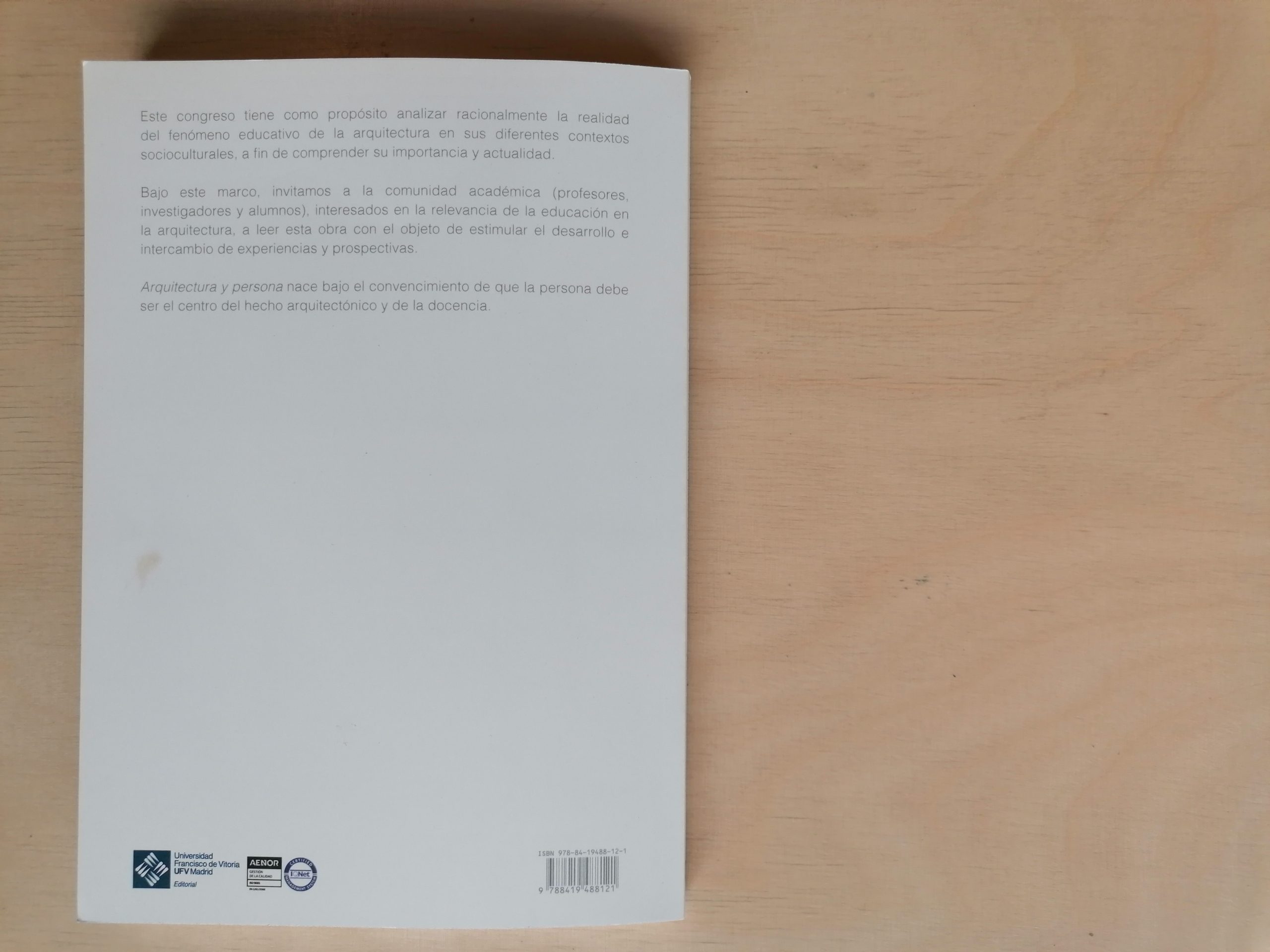 Página trasera de Arquitetura y persona